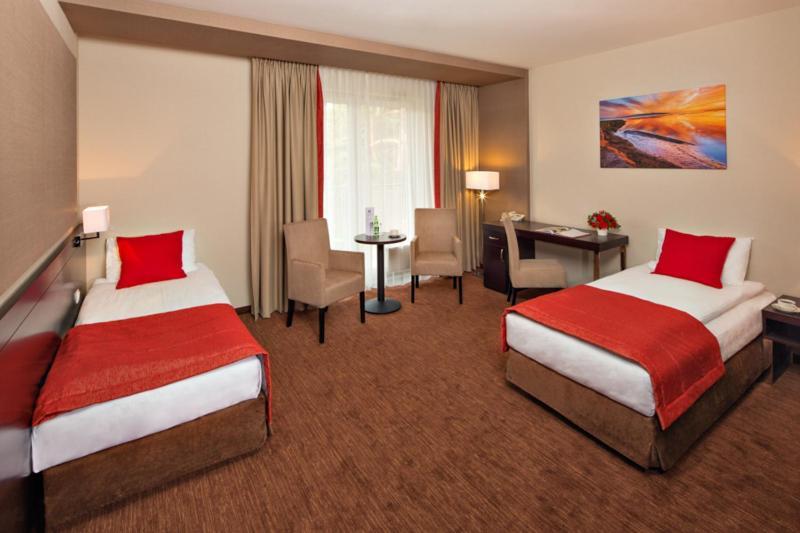 Z-Hotel Business & Spa Otwock Ngoại thất bức ảnh
